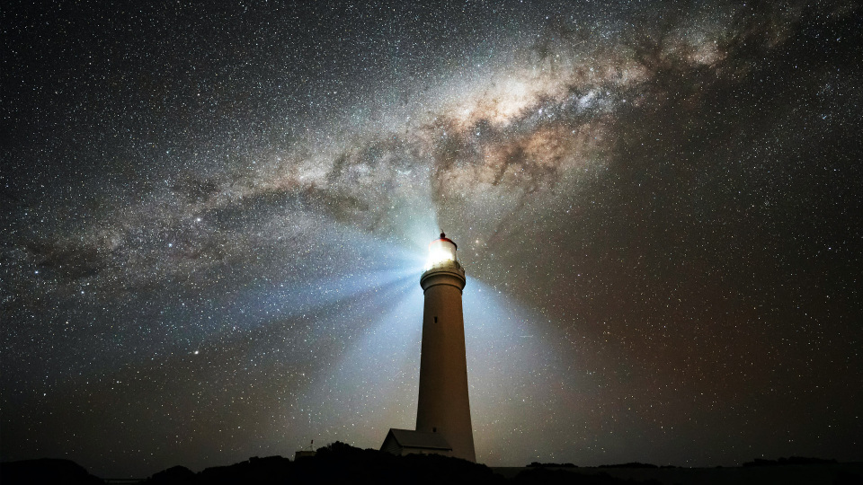 夜晚星光 静谧 灯塔