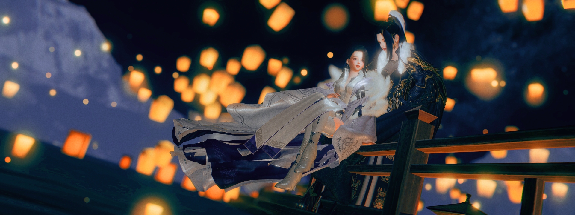 暗蓝色夜空布满暖橙色发光孔明灯，两名身着白紫、黑金古风厚毛领服饰的人物并肩坐在深色木栏杆上，衣摆向外侧舒展。