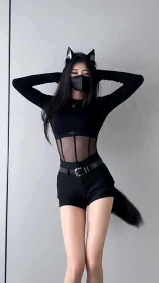 美女舞蹈