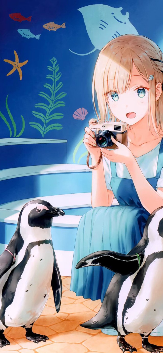 水族馆玩耍的美少女 