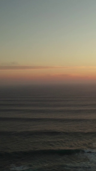 夕阳海浪