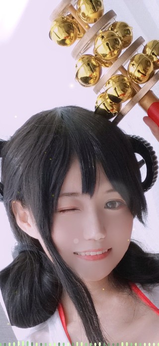 清纯可爱铃铛女孩