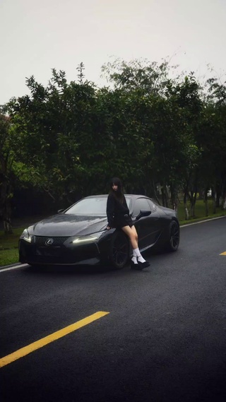 美女