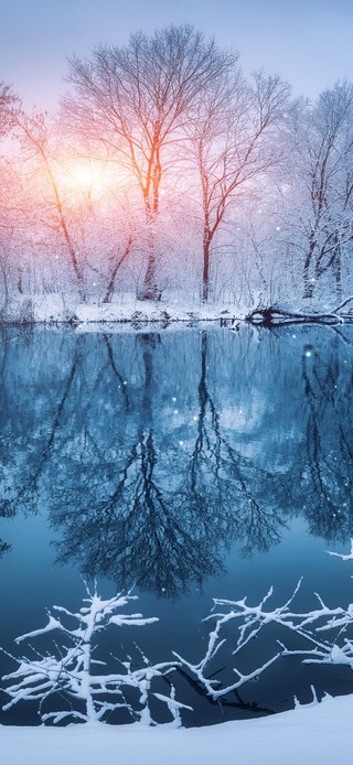 冬季雪景湖泊