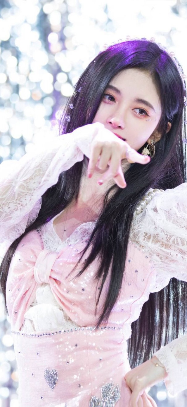 鞠婧祎