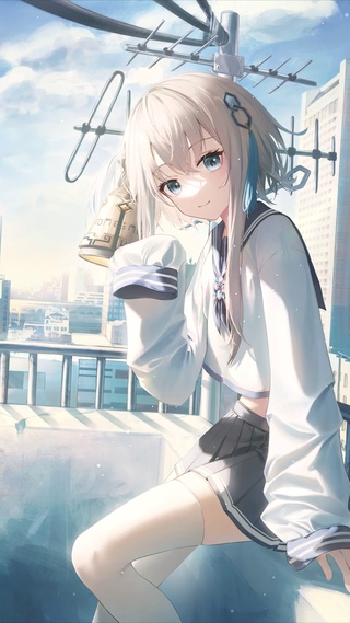 可爱阳台上少女