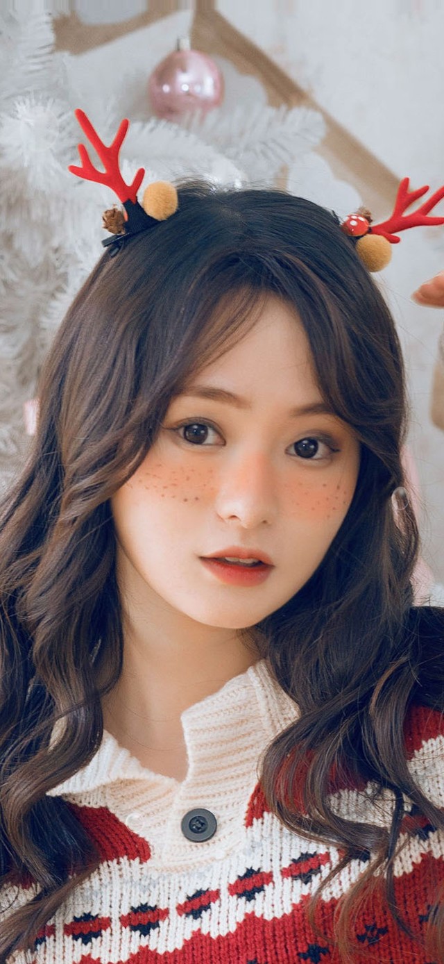 居家清纯可爱美女