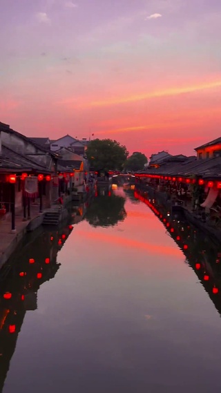 小镇夕阳分外红