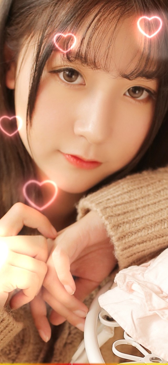 居家清纯可爱美女