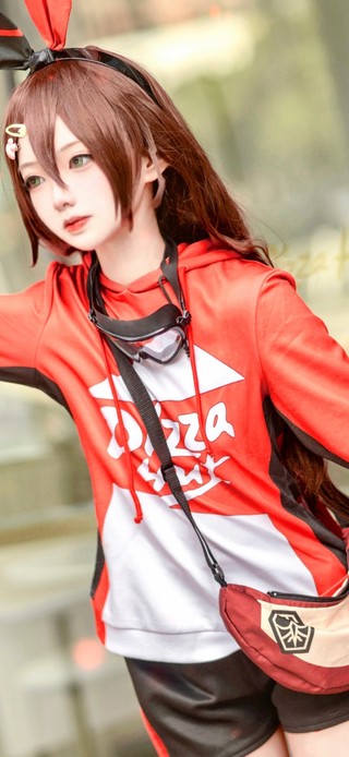 原神安柏cos必胜客