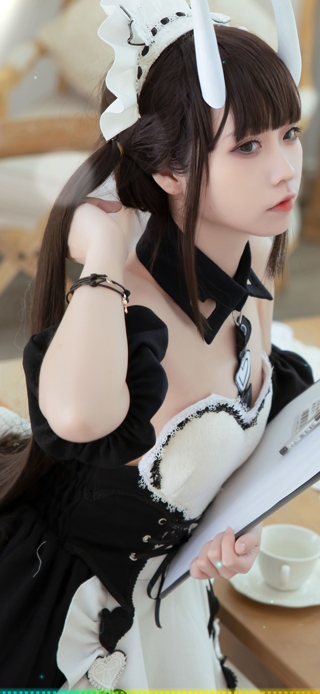 4K清纯性感女仆美女