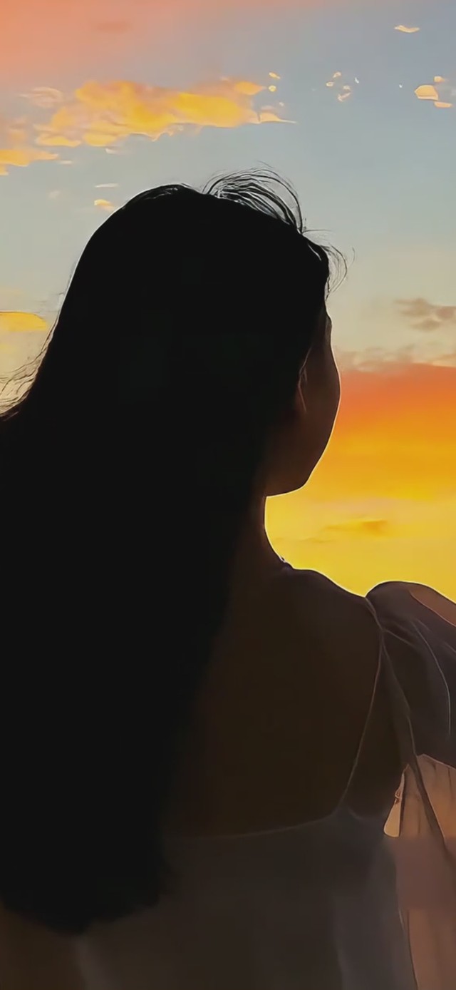 晚霞美女