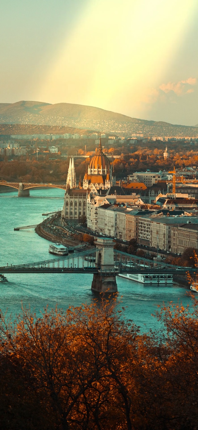 4K超美欧洲毗河小城的秋