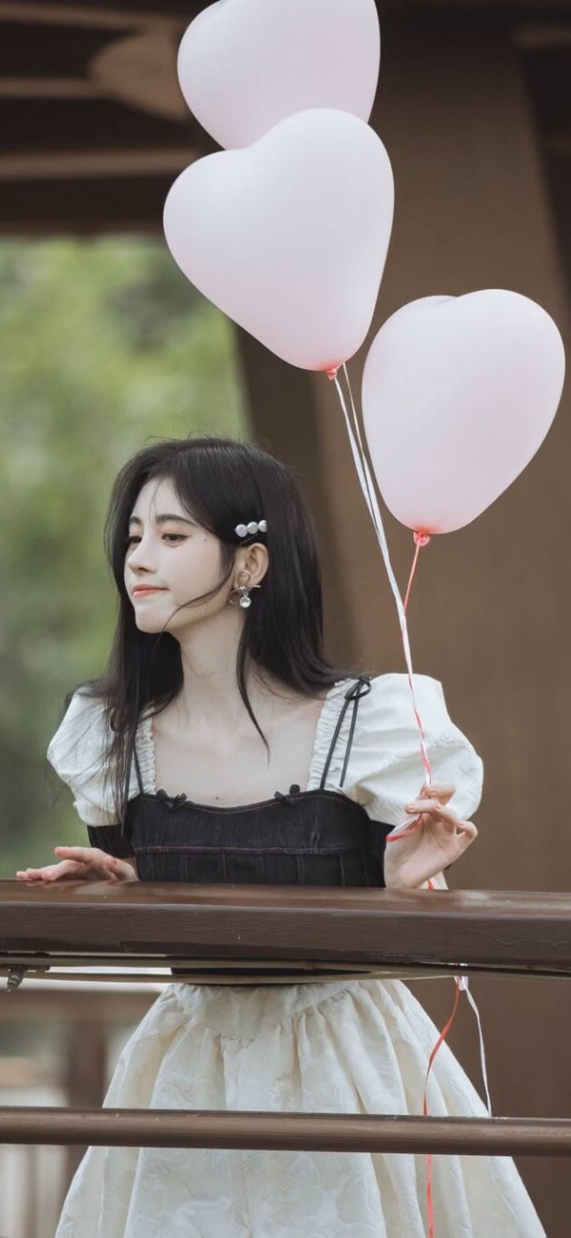 鞠婧祎