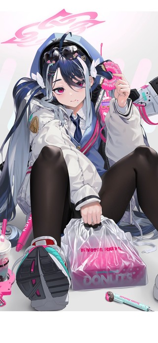 吃甜甜圈的少女
