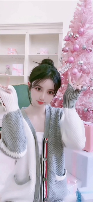 可爱呆萌乖巧小美女