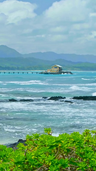 海浪滚滚