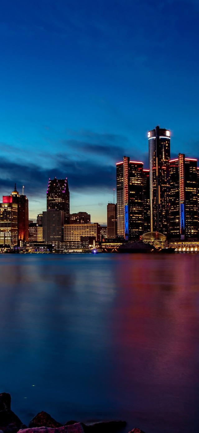 唯美江边城市夜景