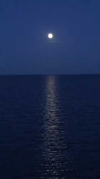 海天月光