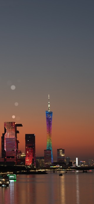 广州CBD小蛮腰落日梦幻夜景