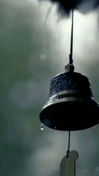 屋檐小雨