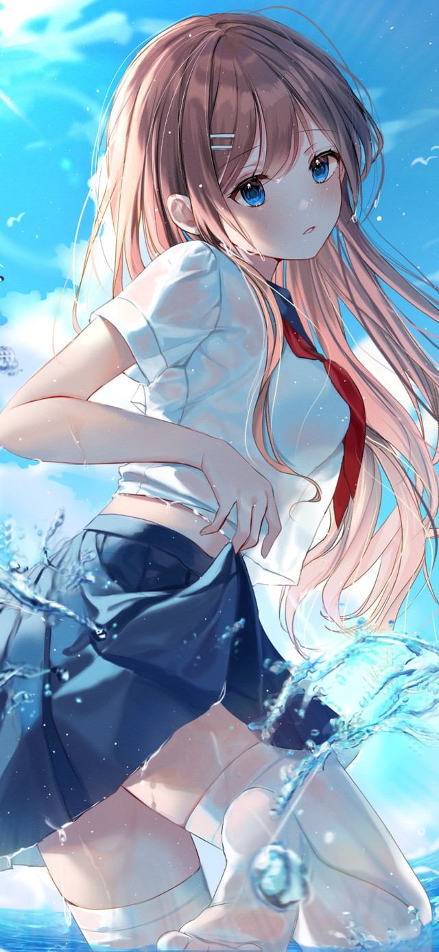 夏日制服玩水少女