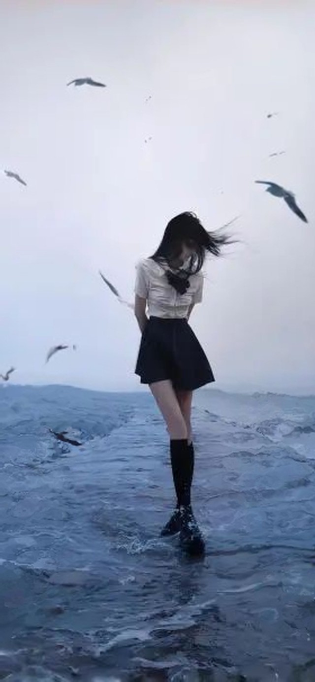 4K海边散步性感美女