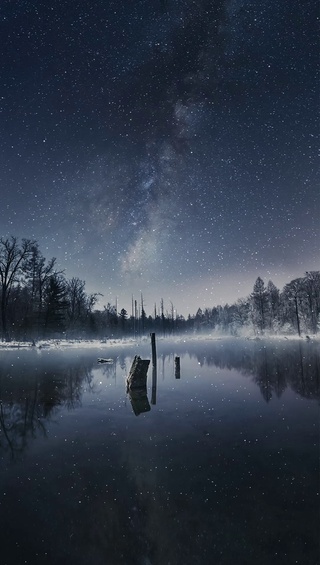 流星夜下的河流