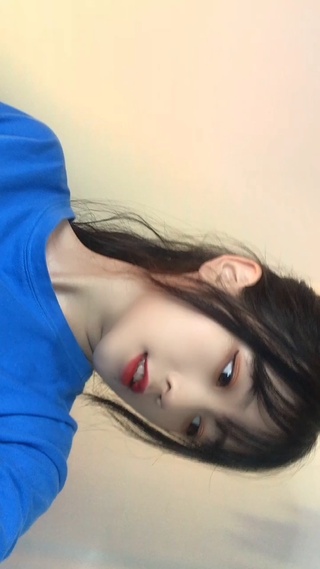 高马尾小姐姐