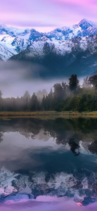 雪山湖泊