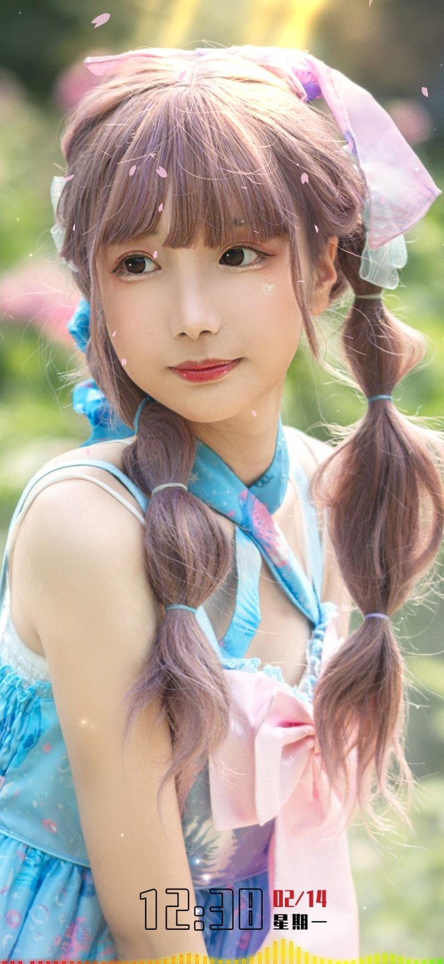 清纯真人cos二次元小姐姐
