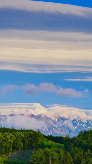 高山云雾天空