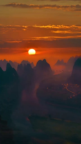 此景只应天上有，人间难得几回闻