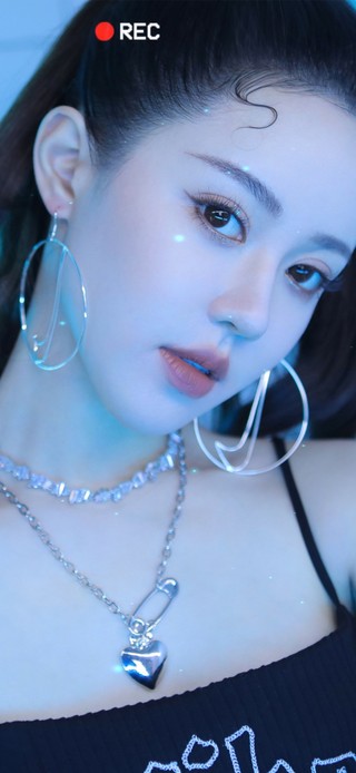 4k 酷飒拍照美女