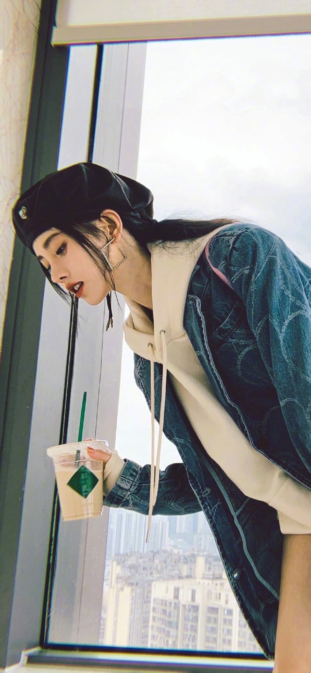鞠婧祎