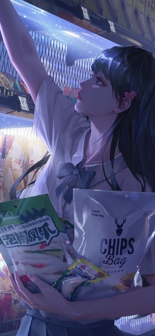 逛超市的女孩