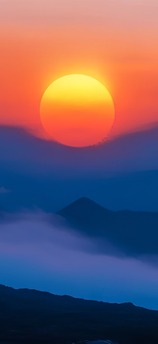 日出云海间