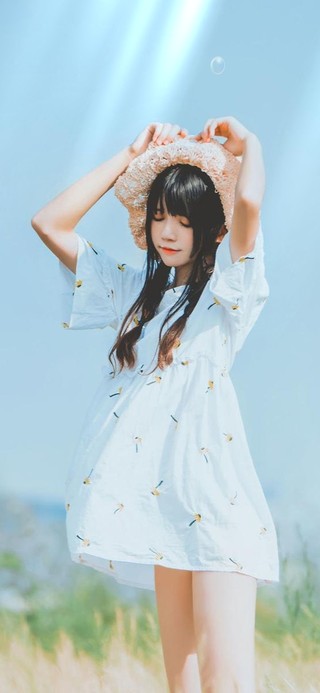 随风飘摇美少女