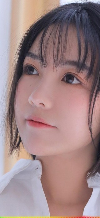 清纯短发美女【4K-高清】