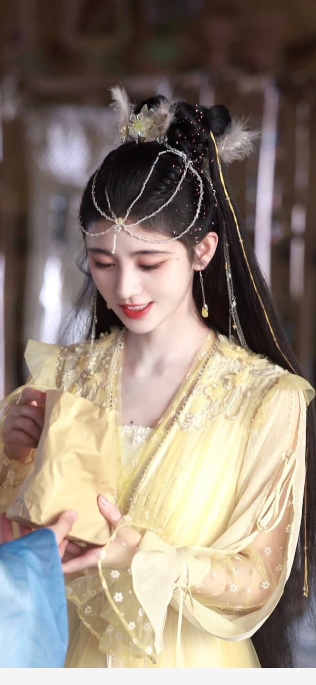 鞠婧祎