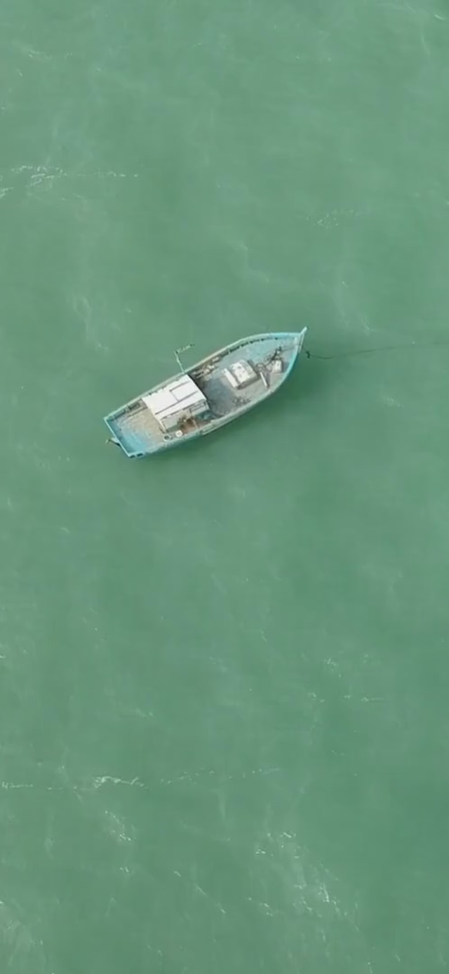 漂浮的小船（含日历天气时钟）