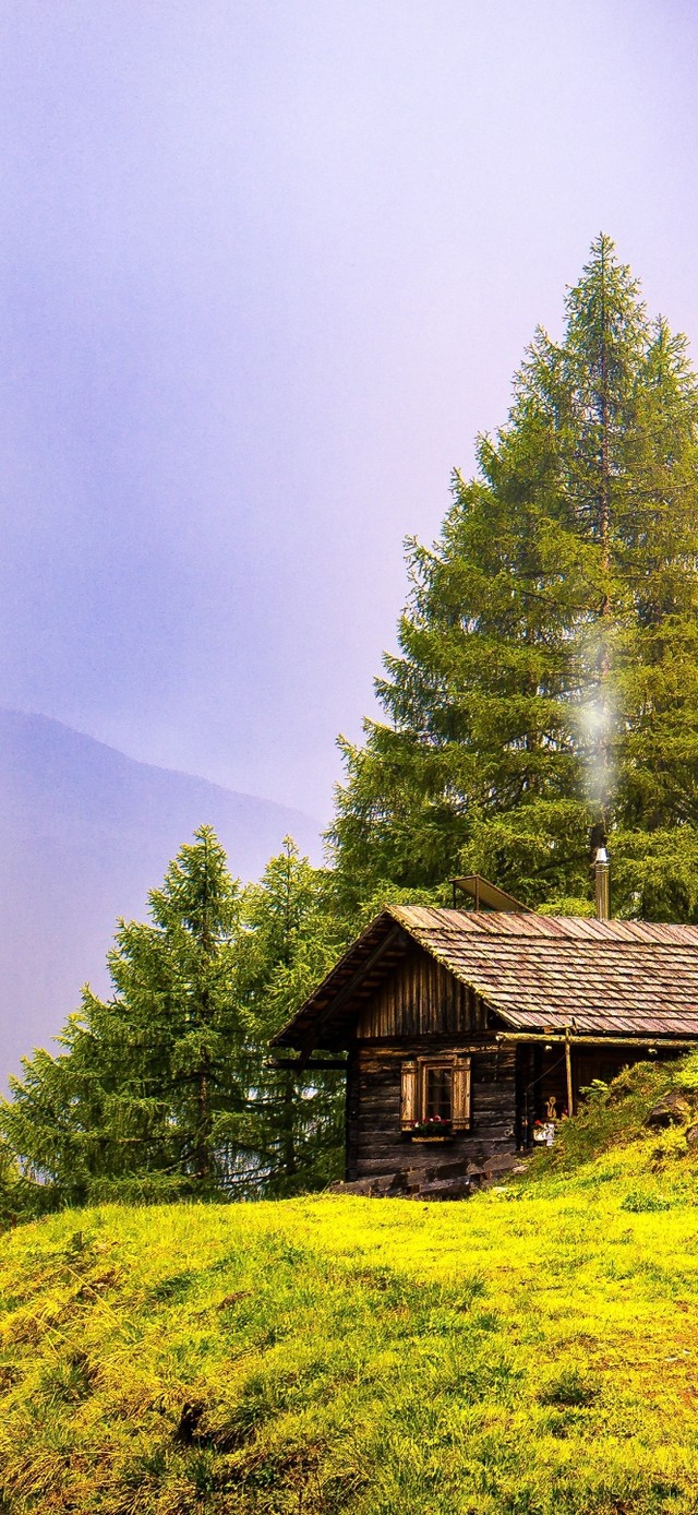 山顶小屋 炊烟袅袅