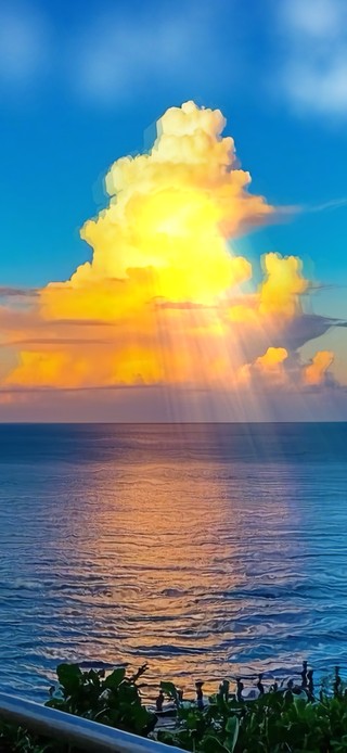 花漾壁纸|海边日落与积云