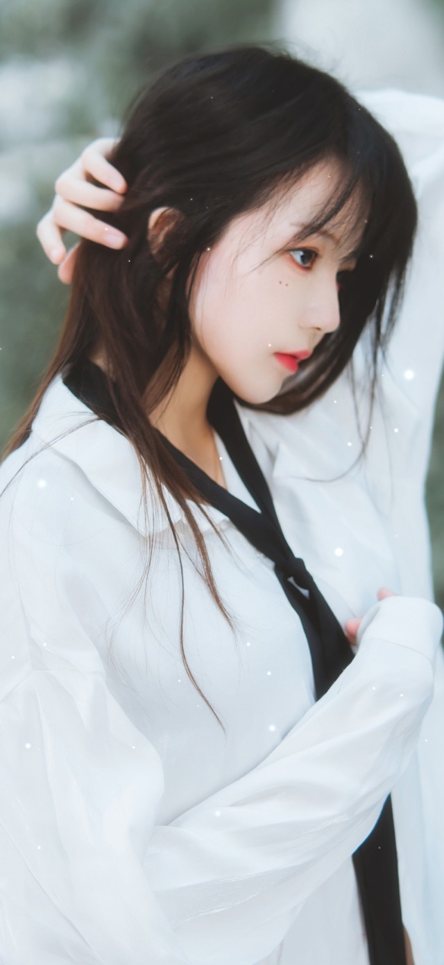 4K白衣衬衫美女