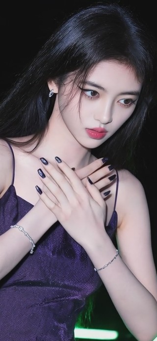 有一美人兮，见之不忘