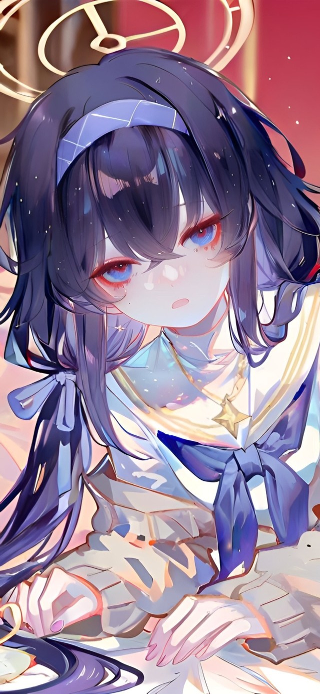 趴着的少女-古关忧