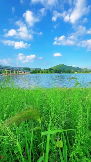 蓝天白云，青山绿水