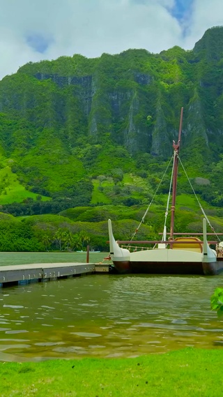 放松护眼高山湖畔