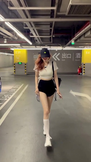 地下车库美女的长腿杀