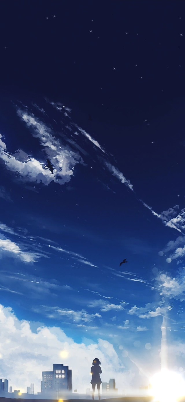 4K晴朗天空下的女孩